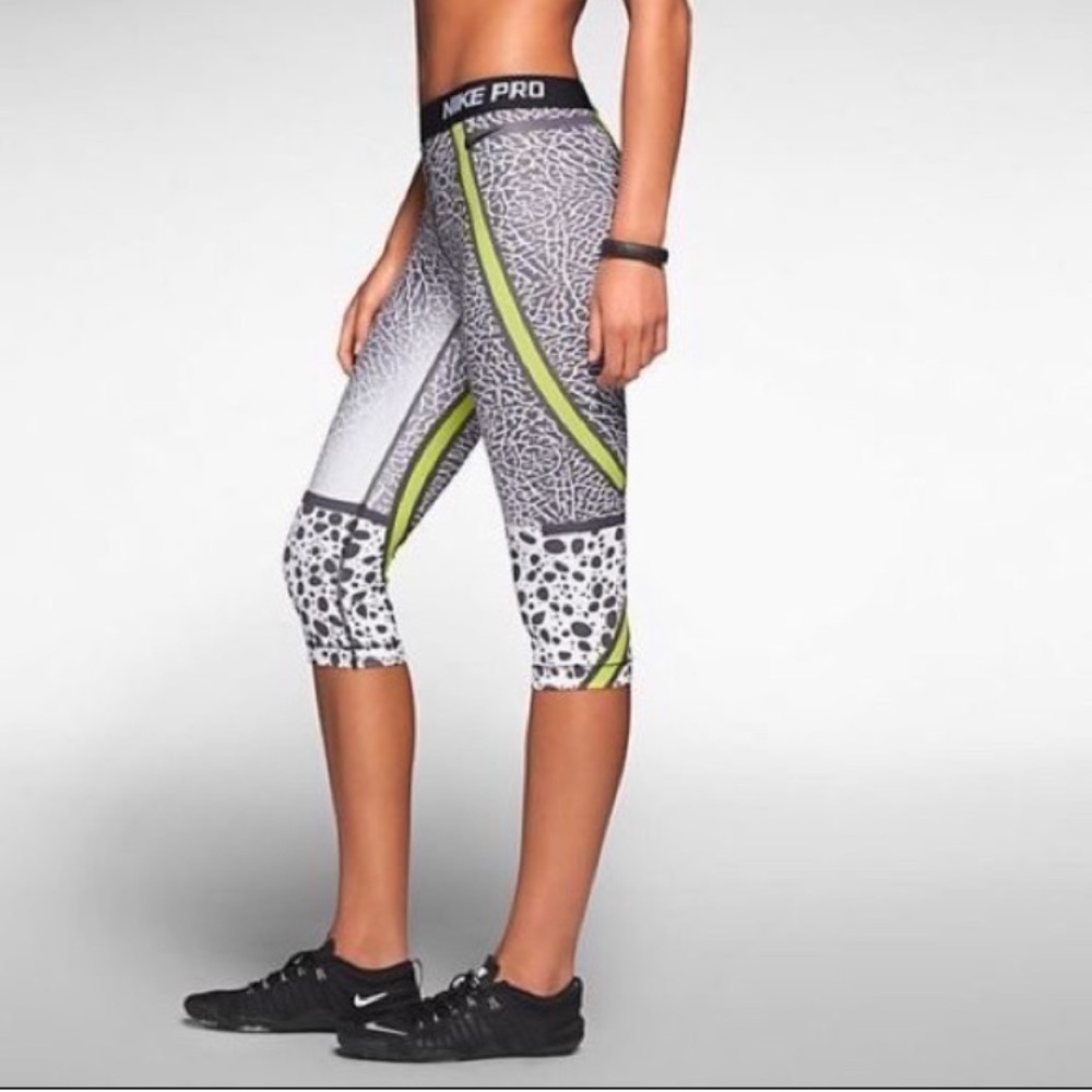 Nike Pro Crop Tights - XS